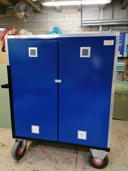 Ridingbox armoire concours bleu 1
